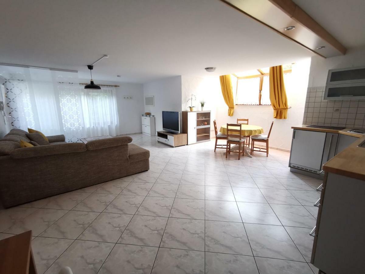 Ferienwohnung Jasmin & Alex Muhlhausen-Ehingen Exteriér fotografie